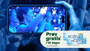 Unge mennesker på konsert
